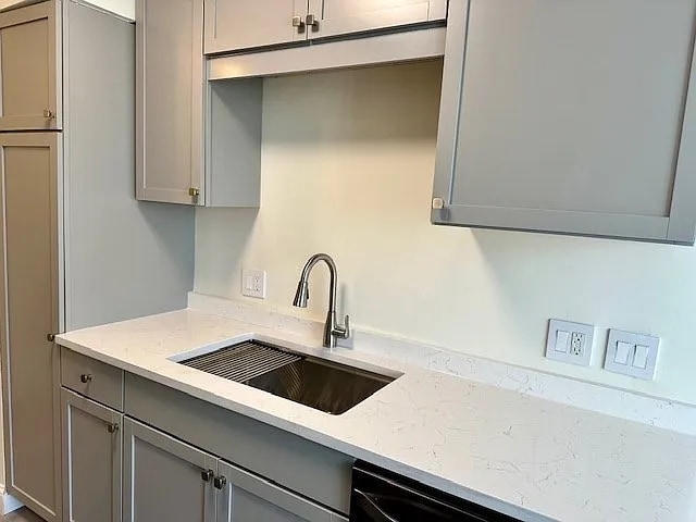 Building Photo - 101 Waite St Unit B4