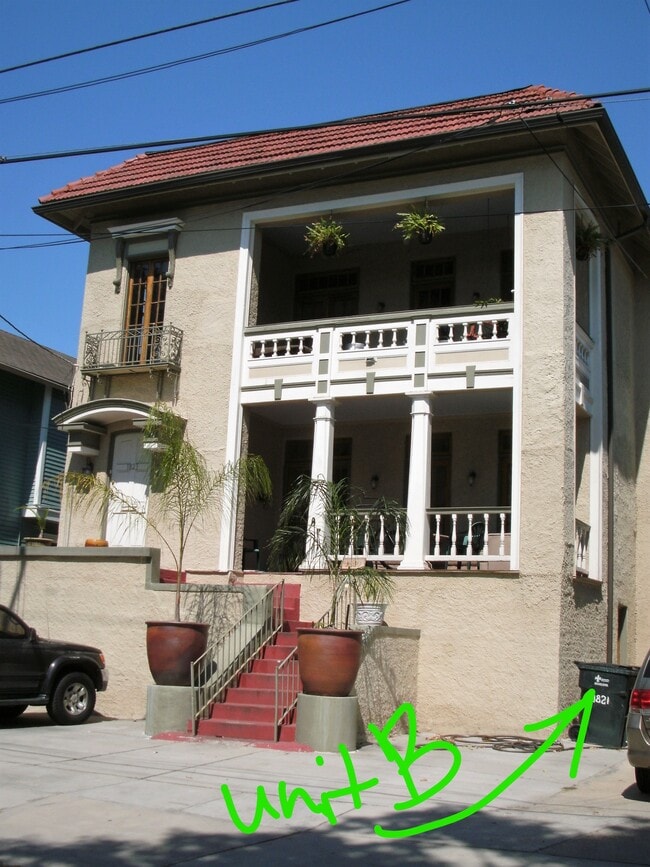 Unit 1823 B is a garden level apartment and is accessible via a side alley on the right side of the - 1823 Robert St Unit B