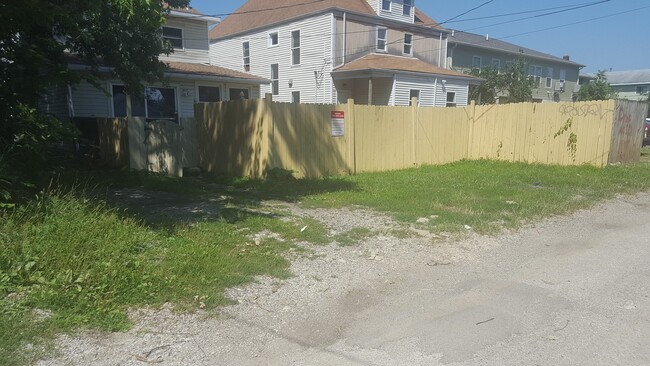 Photo - 425 E 16th Ave