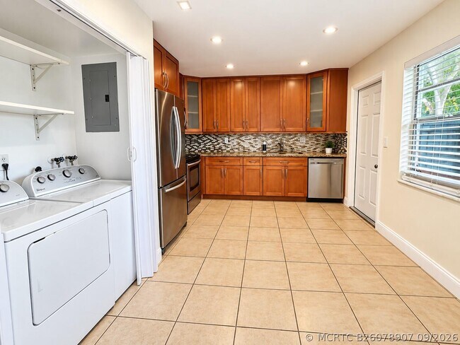 7385 W Sunrise Blvd