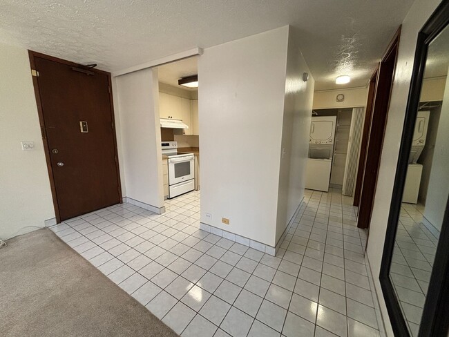 Building Photo - Punahou - Alexander - 1 Bdrm + Den/1 Bath ... Unit 202 Rental