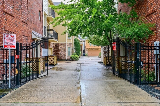 Photo - 5813 Washington Ave