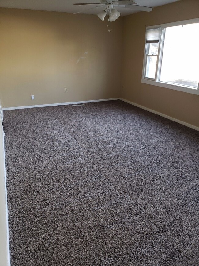 Photo - Nice 4 Bed 1.5 Bath Home in KCMO-Available...