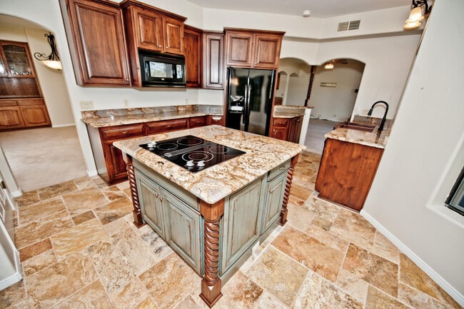 Photo - 2322 S Rogers Cir