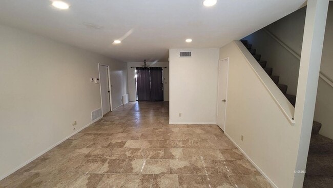 Photo - Place 616 W Graaf Ave Unit Place 616 W Graaf Ave #B