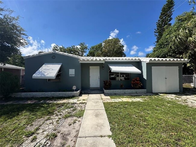 Photo - 308 SE 22nd St