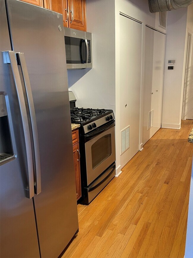 Photo - 411 W Ontario St Unit 603