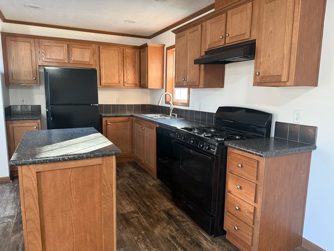 Photo - 2500 Centennial Rd