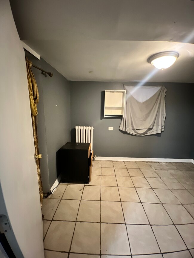 Photo - 2112 S 58th Ave Unit 1R