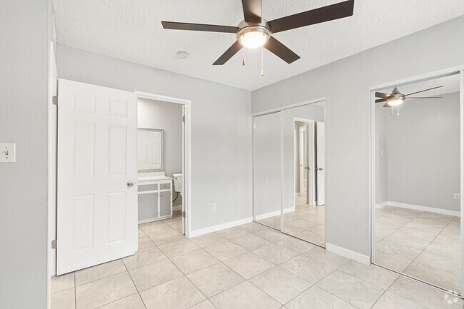 2BR, 2BA - 900SF - Second Bedroom