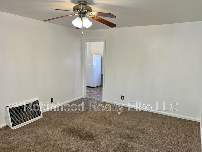 Photo - 140 1/2 West Court Street