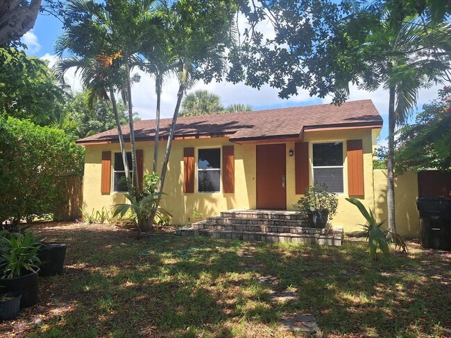Building Photo - 1213 S M St Rental