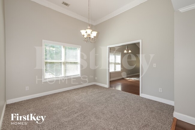 Photo - 660 Herring Rd