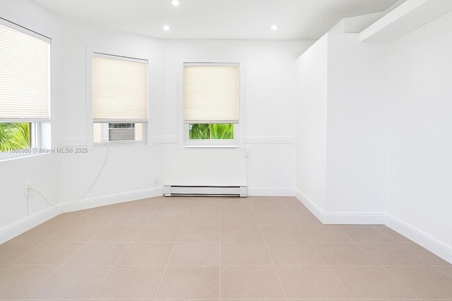 Building Photo - 5807 SW 25th St Unit 9 Rental
