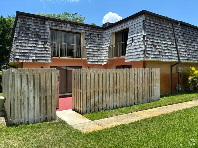 Building Photo - 156 Lake Arbor Dr Rental