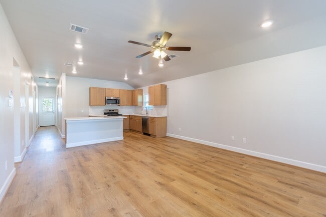 Photo - 801 Roosevelt St