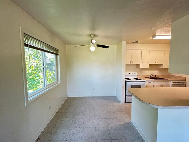Photo - NO APPLICATION FEE AND FREE FIRST MONTHS RENT!! Cozy 2 Bed, 1 Bath Apartment Near Downtown Albany... Unit 106-01-208-202