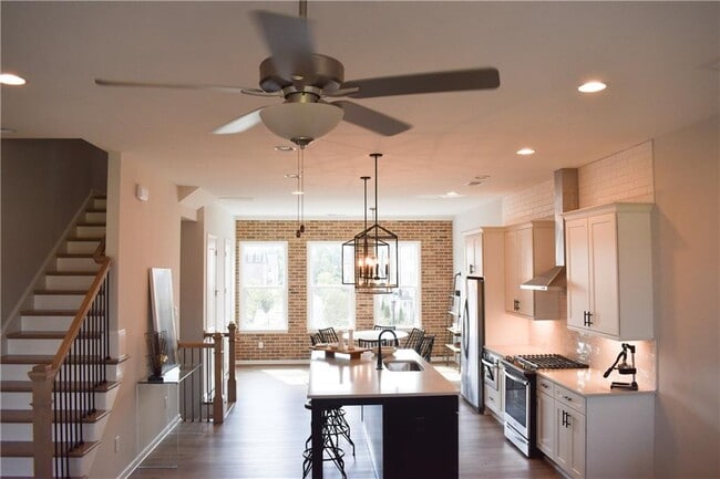 Photo - 140 Harlow Cir