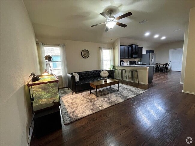 Building Photo - 3650 Sumner Lodge Dr Rental