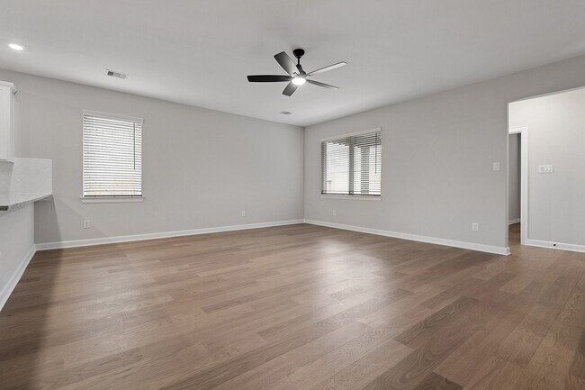 Photo - 21563 Bluebonnet Bay Dr