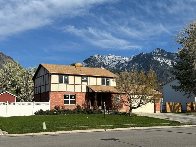 Building Photo - 9185 S Quail Hollow Dr Rental