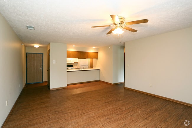 2BR, 1BA - Walnut Creek - Living Room