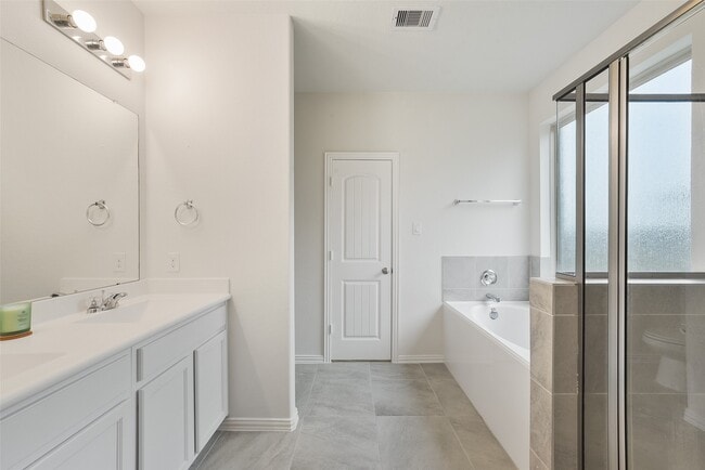 Photo - 6822 Barrington Crk Trce