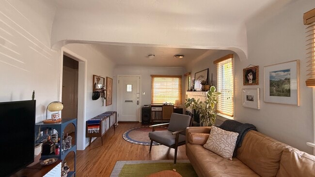 Photo - 4122 Edenhurst Ave