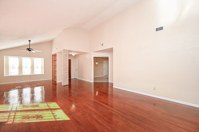 Photo - 7918 Chancel Dr