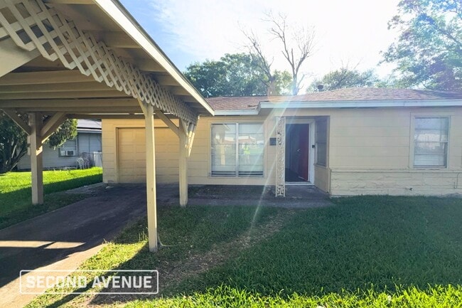 Building Photo - 1000 S Shepherd Dr