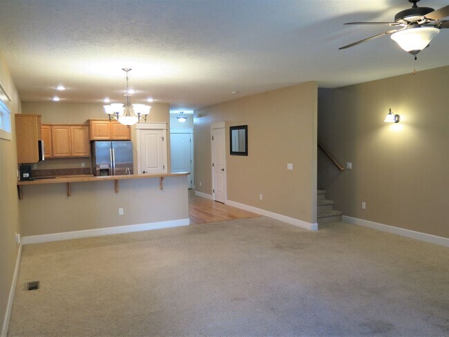 Photo - 2123 S Dorothy Ave Unidad 1
