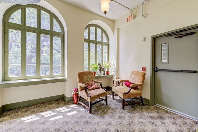 Photo - Designer condo with a private rooftop terrace