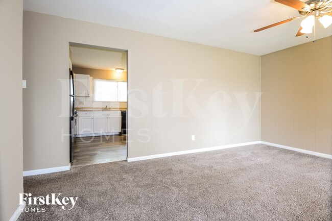 Photo - 405 Albert Dr