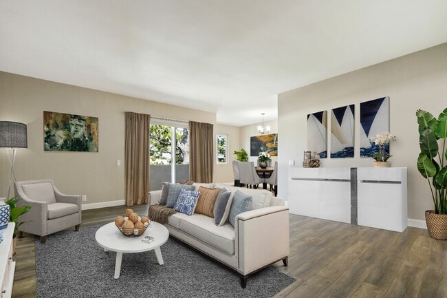 Living Area - 720 Louise Apartments