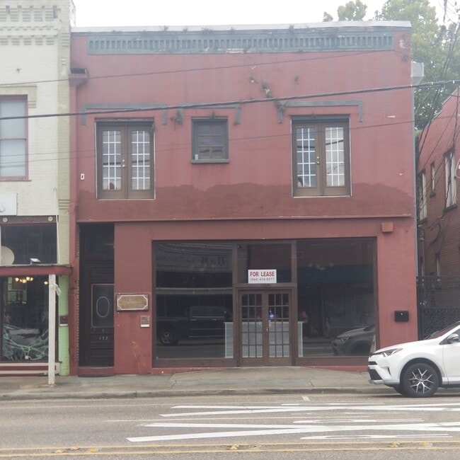 Apartment 1 - 153 W Pine St Unit Apt 4