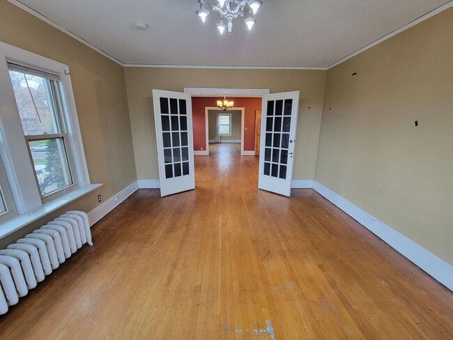 Photo - 2002 E 1st St Unit Upper