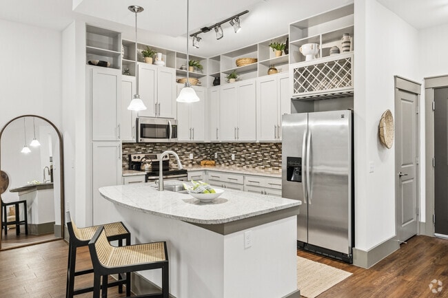 B3 2BR, 2BA - 1,364SF - Kitchen - Varela Westshore Apartments