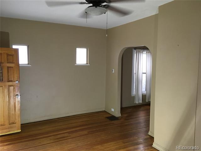 Photo - 1021 Cook St