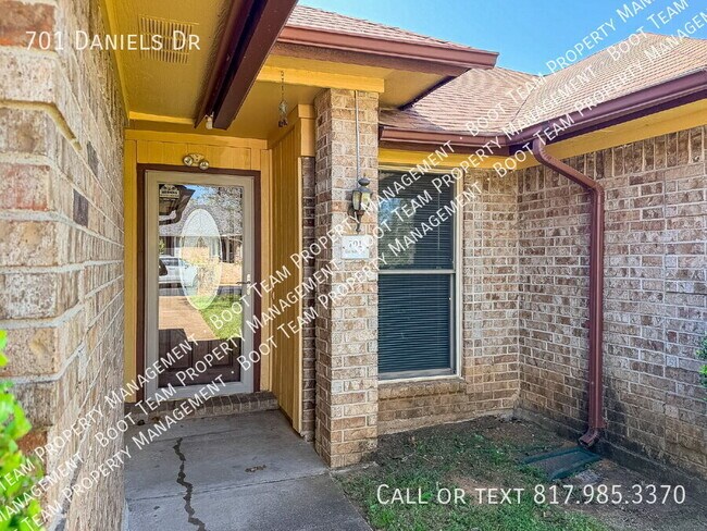 Photo - 701 Daniels Dr