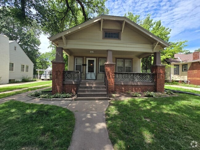 Building Photo - 615 S Volutsia Ave Rental