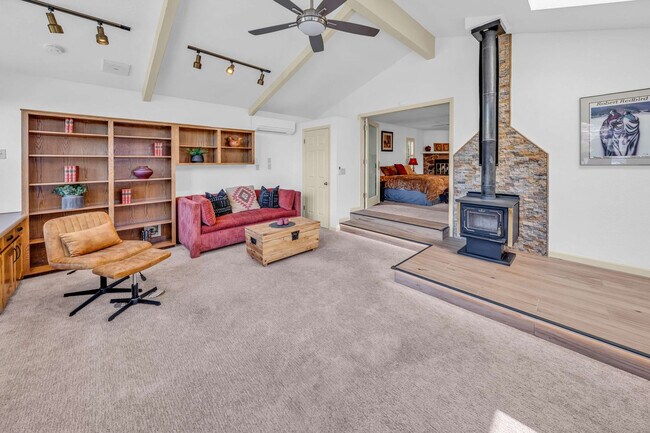 Building Photo - 205 Concho Dr Rental
