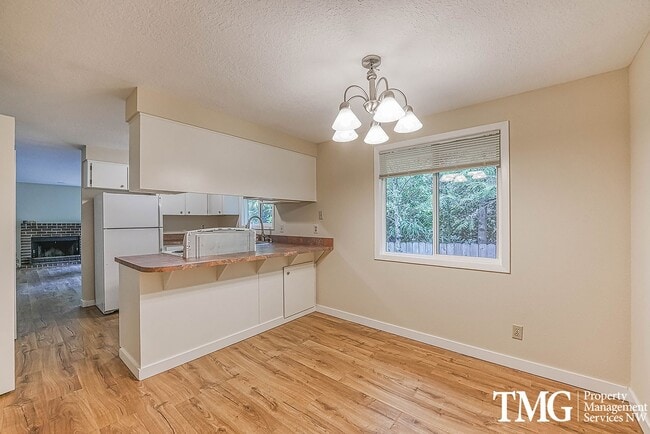 Photo - SW Portland 2 BD Home with Garage & Outdoor Space