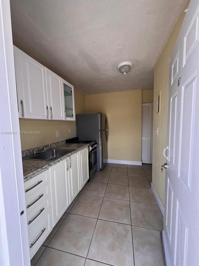 Photo - 1625 NW 35th St Unit A7