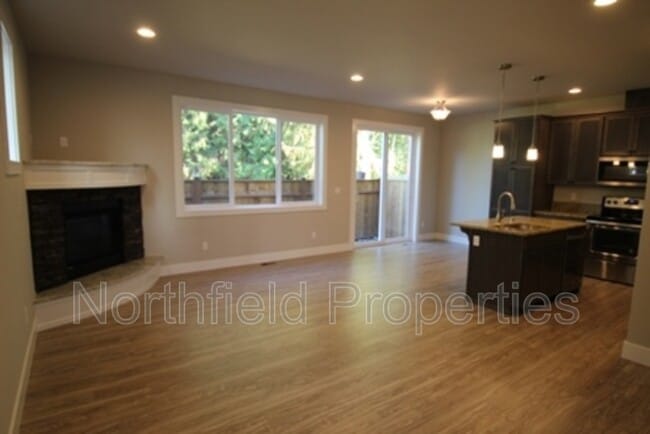 Photo - 4857 100th St NE