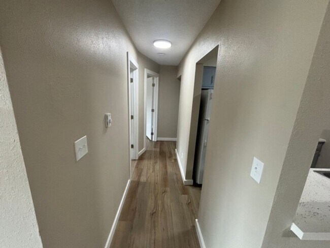 Photo - Fairview Apartments Unit D03