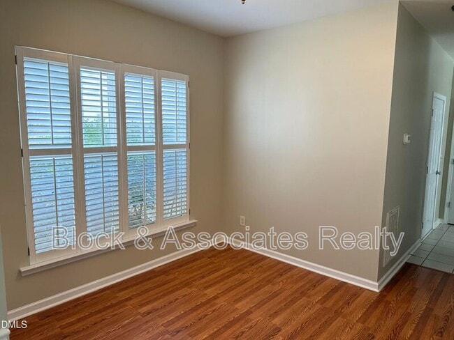 1414 Crimson Creek Dr