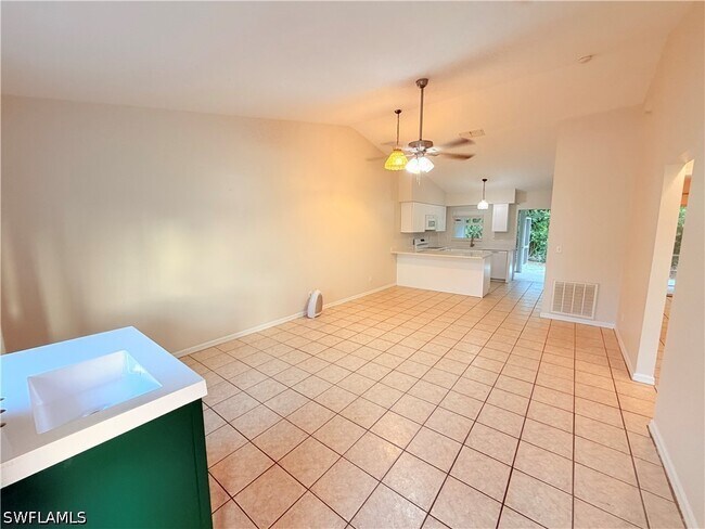 8204 Matanzas Rd