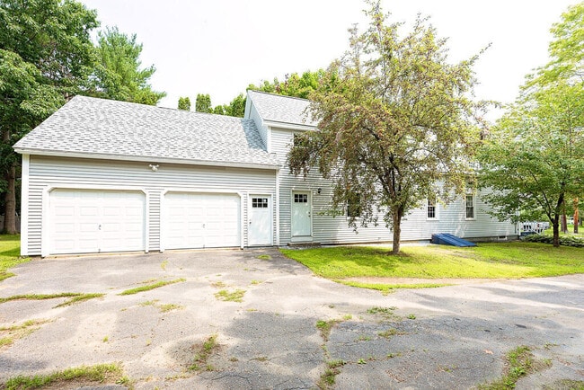 2 car garage - 79 Main St