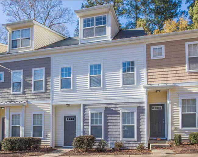 Building Photo - 511 Elm Ave