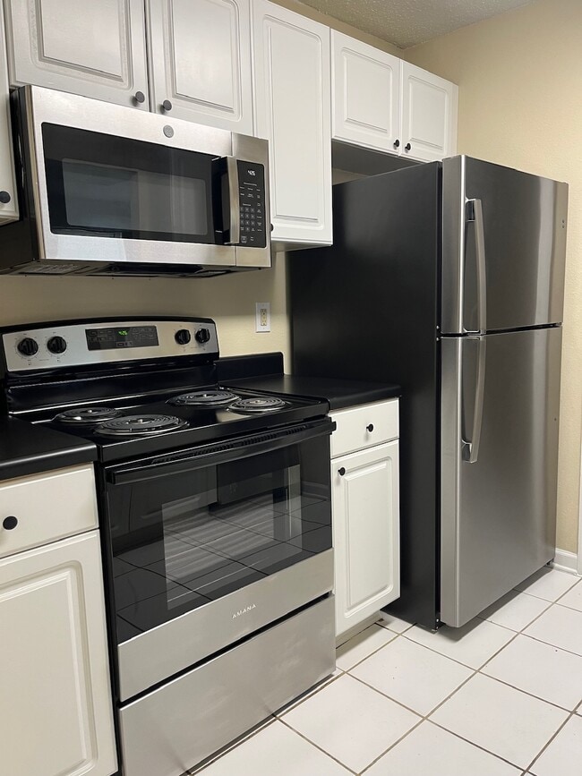 Photo - 929 Greystone Dr Unit 929